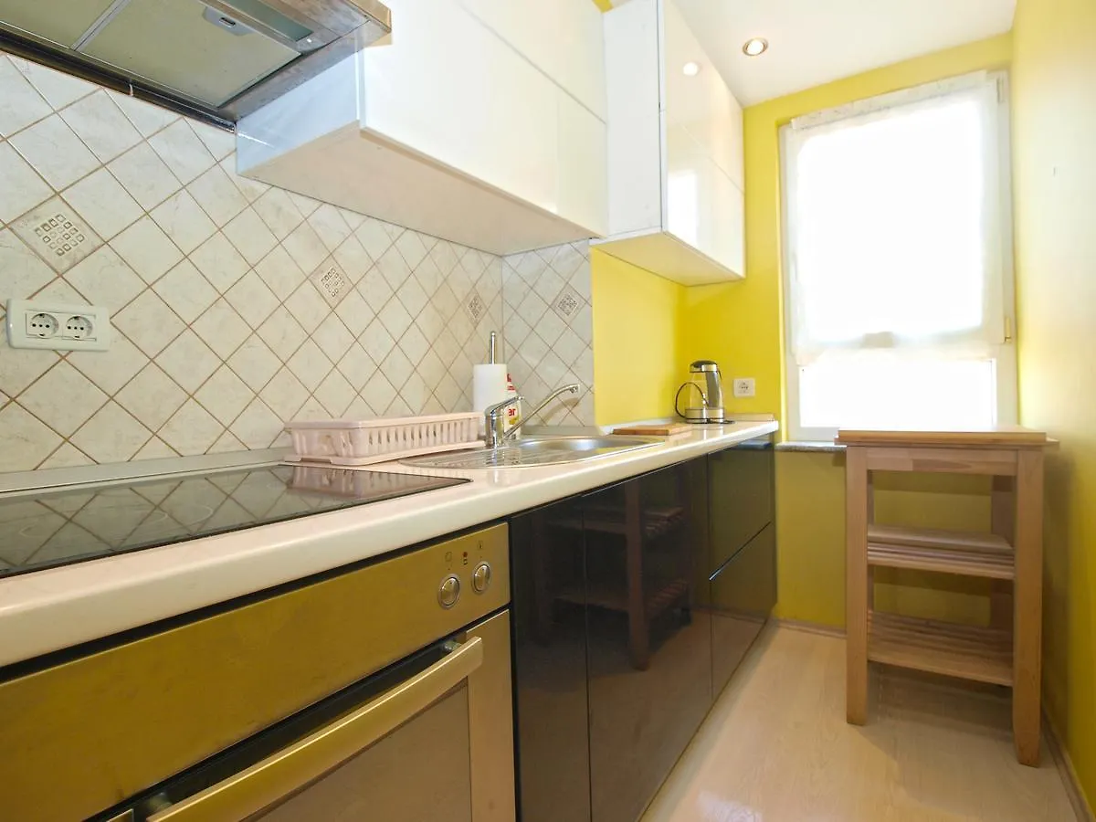 Apartment Vera 1623 Fazana