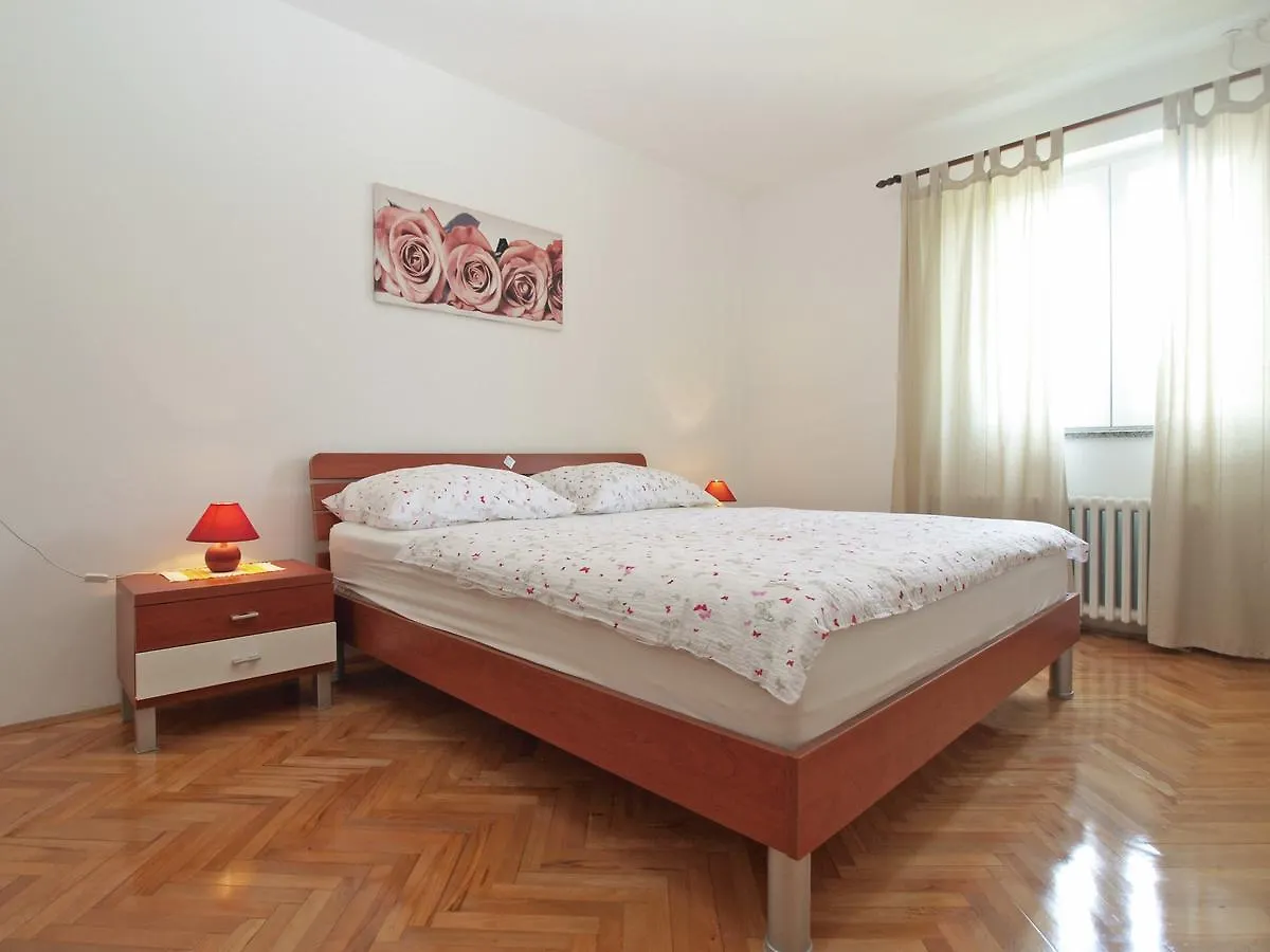 Apartment Vera 1623 Fazana