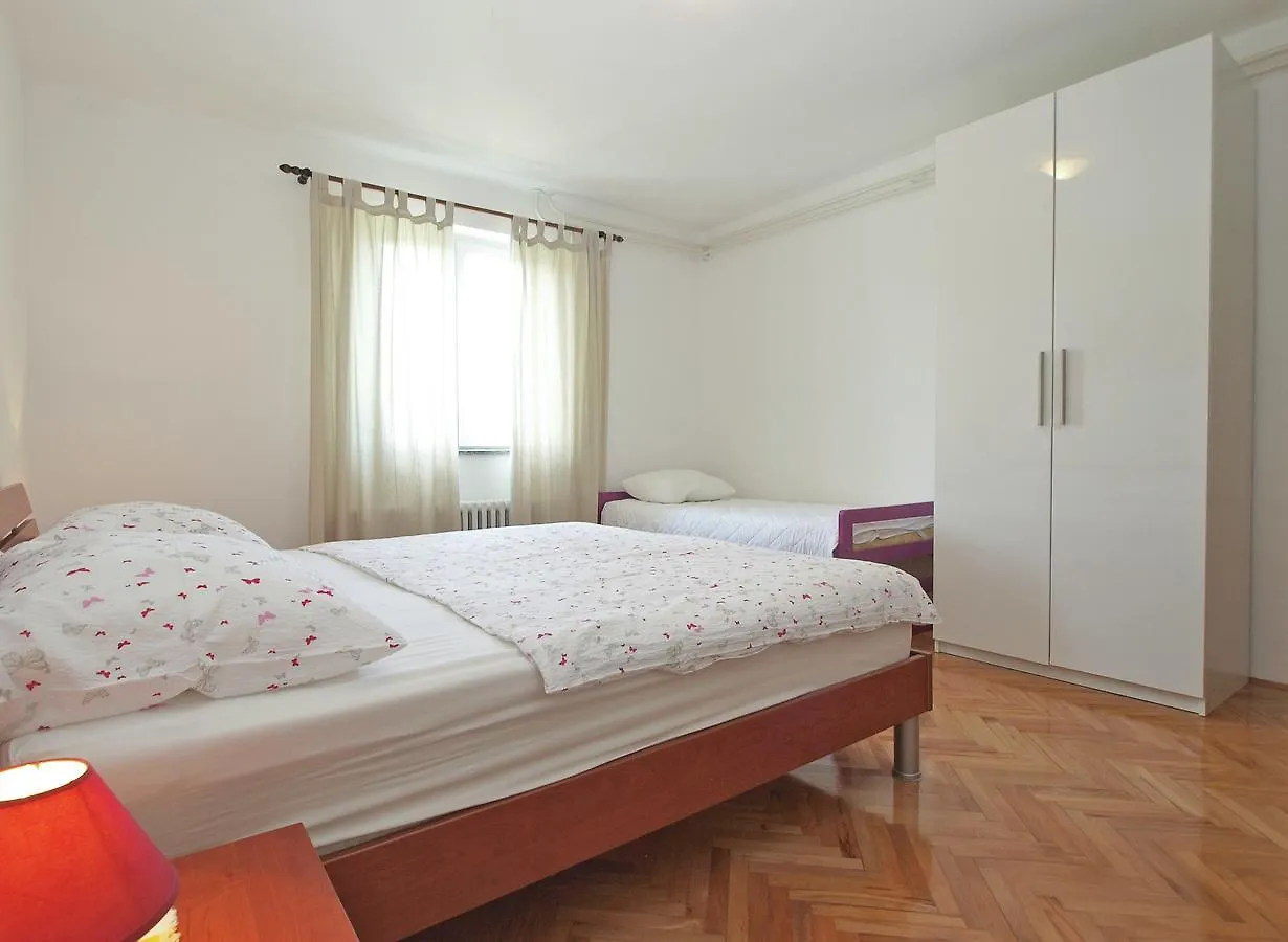 Apartment Vera 1623 Fazana