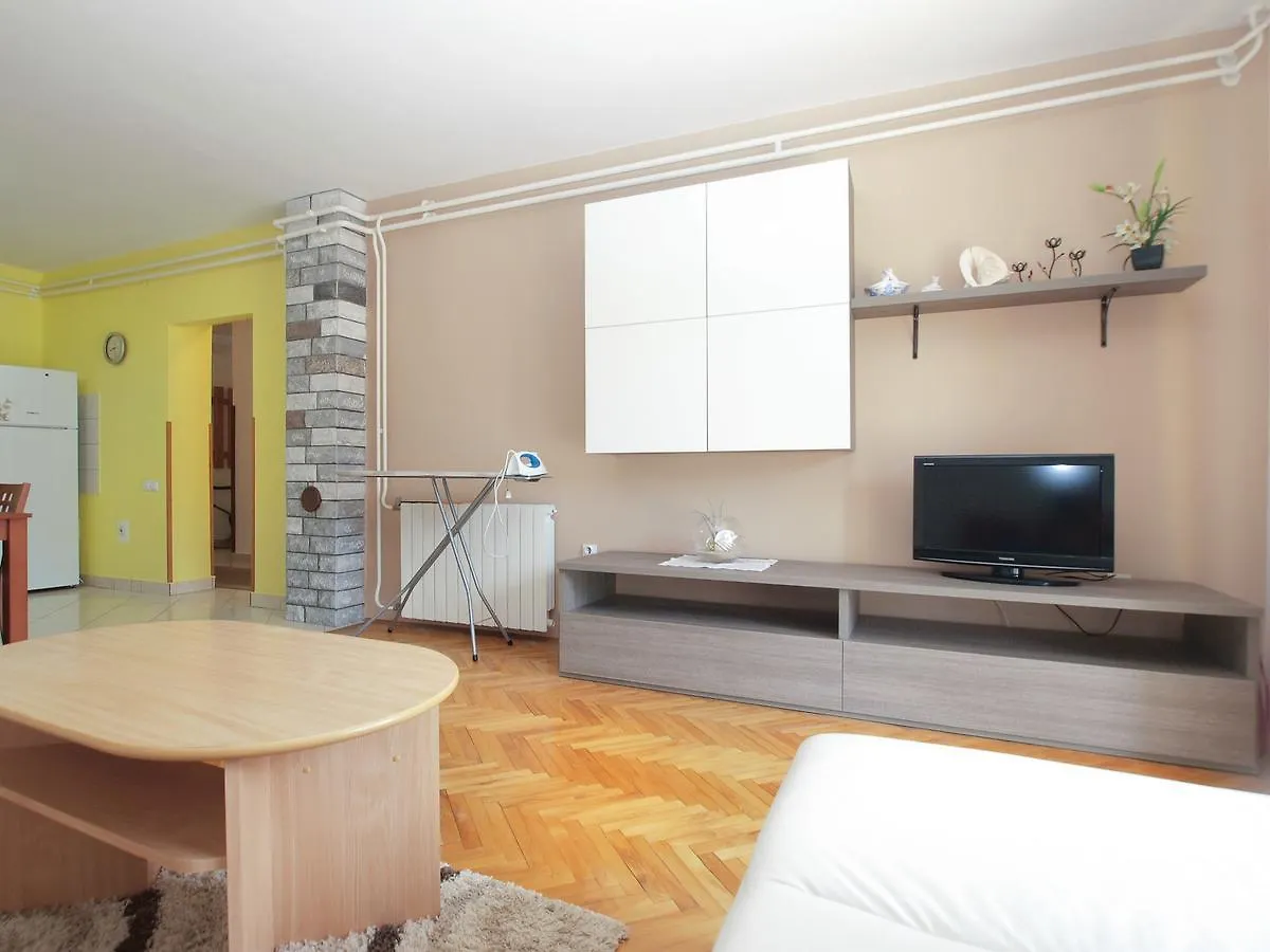 Apartment Vera 1623 Fazana 0*,  Croatia